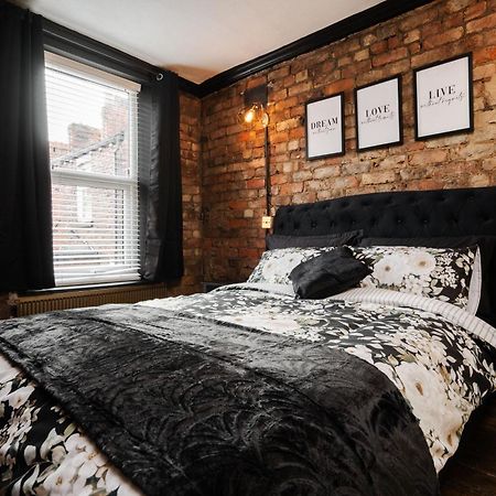 Swiss Haven - Spacious 3 Bedroom House Liverpool Exterior foto